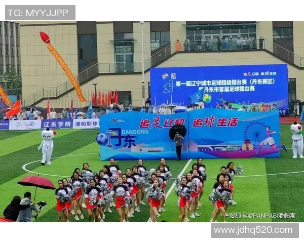 球星云集共庆足球荣耀时刻 聚焦梦想与激情的璀璨大合照