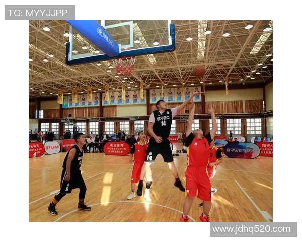 球星短袜足球引领潮流展现运动时尚与激情魅力风采