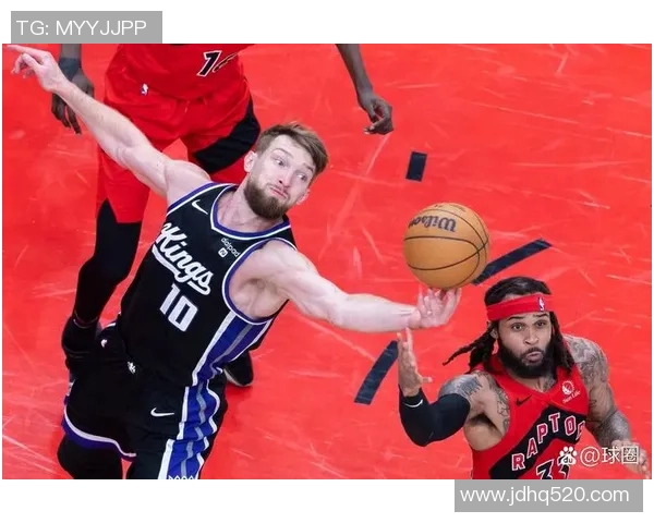 篮球与足球双栖巨星跨界对决：NBA球员踢球挑战和足球明星投篮惊艳瞬间